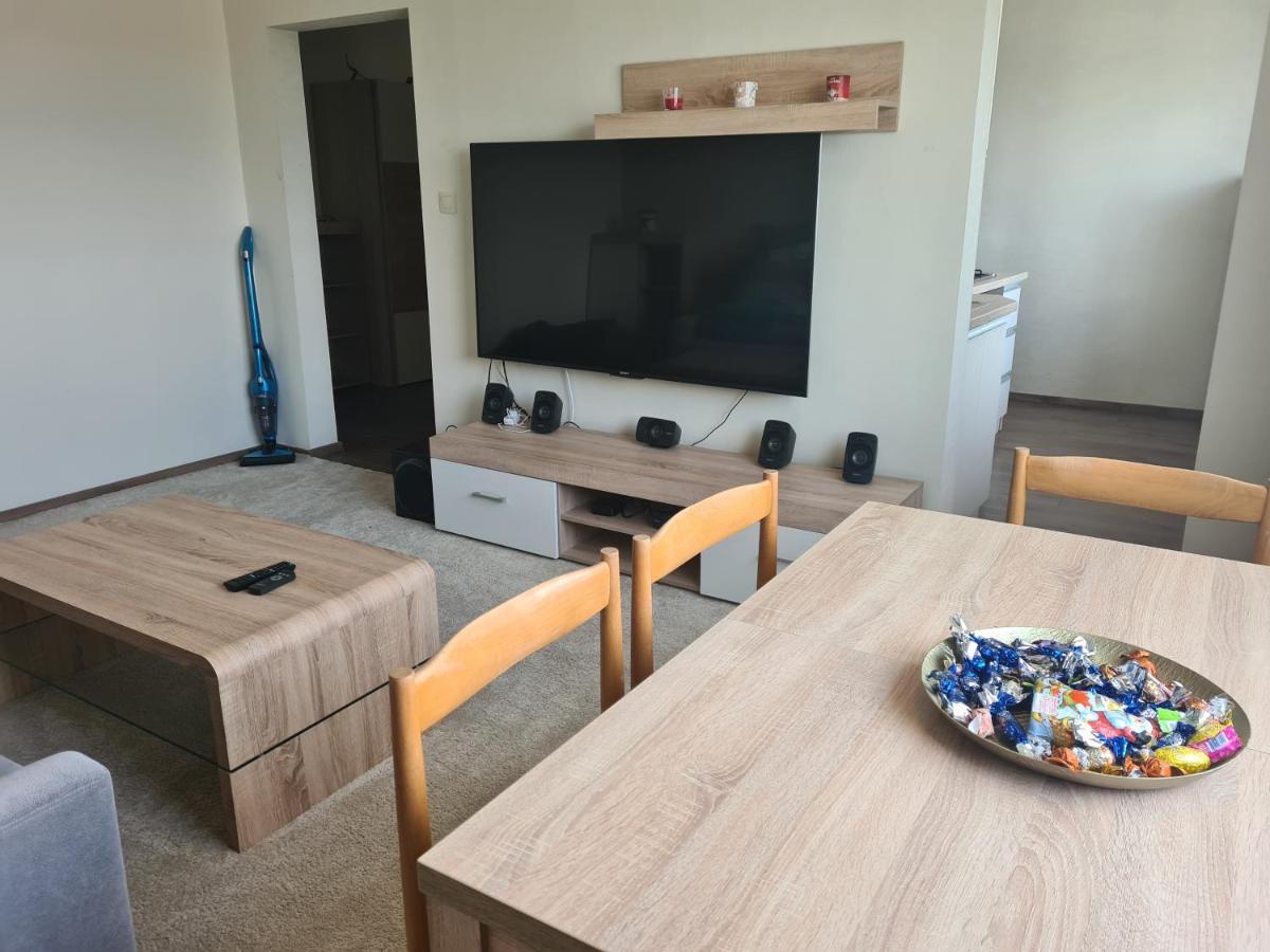 Apartman Valentin Apartment Komarno Luaran gambar